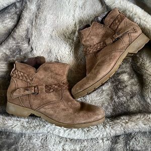 Teva Brown Waterproof Ankle Booties size 6.5